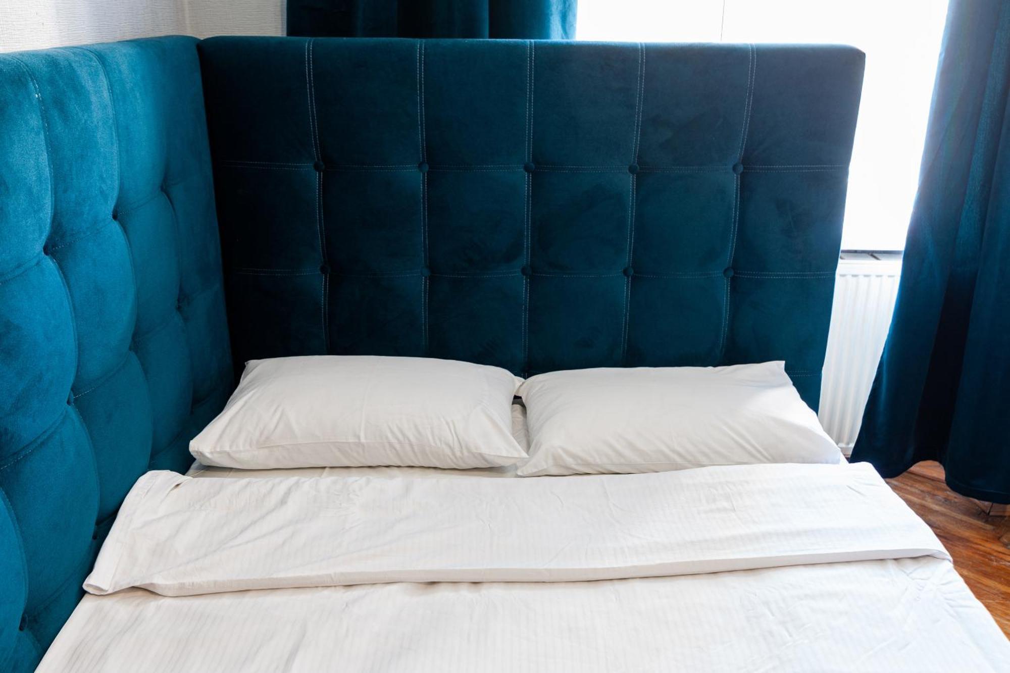 2 Bedrooms Apartments Levia 2 *